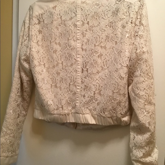 Vero Moda lace zip up jacket NWOT - Picture 3 of 9
